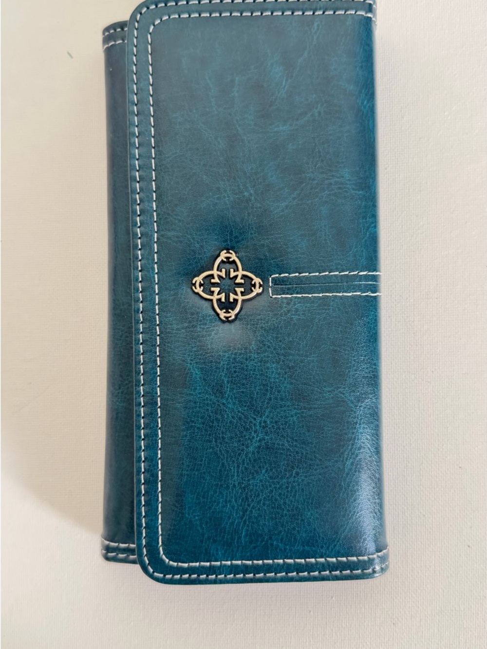 Teal Faux Leather Women’s Wallet with Gold Emblem NWOT